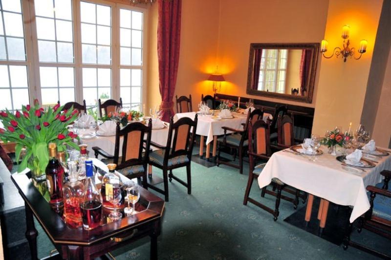 Zamek Podewils Krąg Restaurant bilde